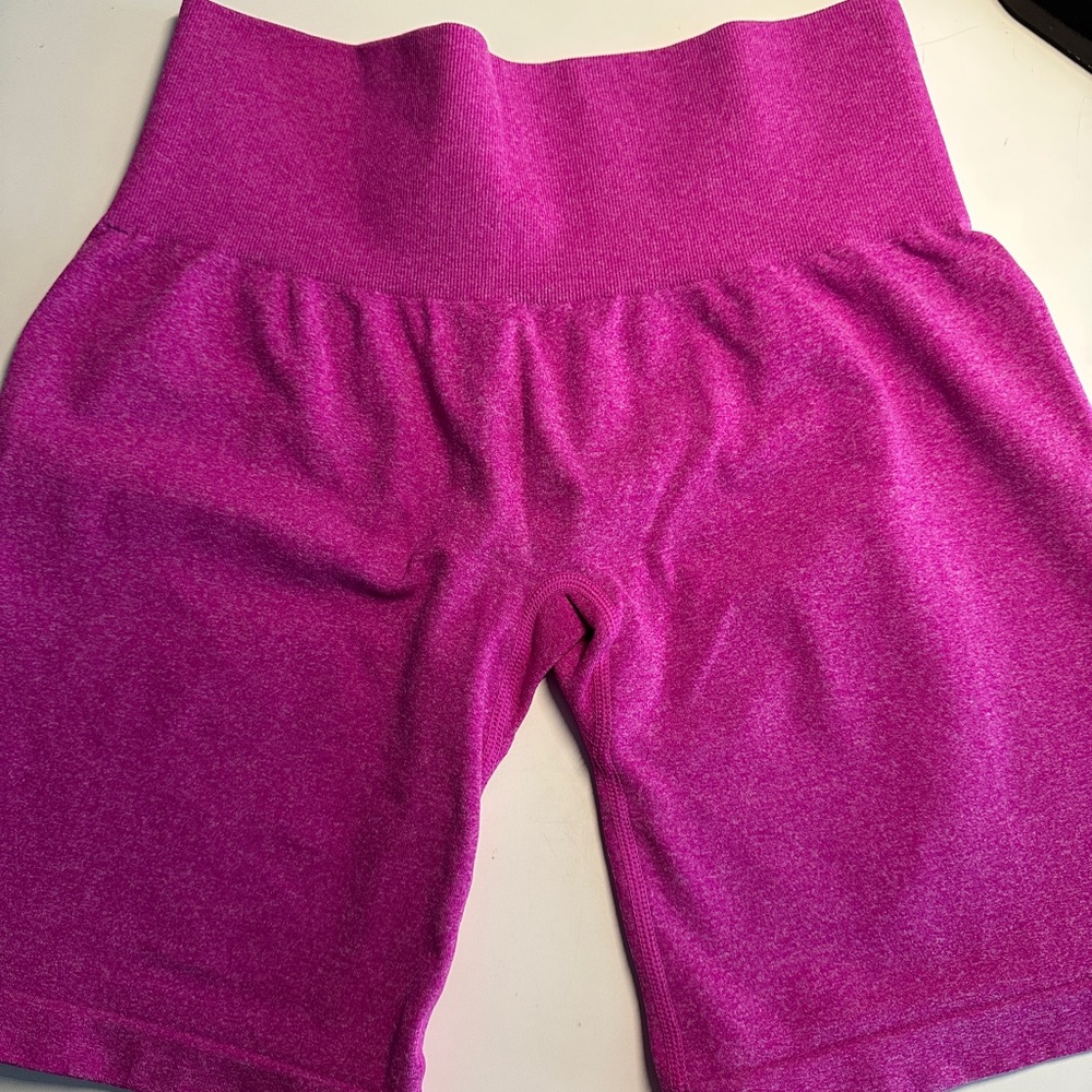 Maui seamless pro nvgtn shorts - Picture 3 of 5
